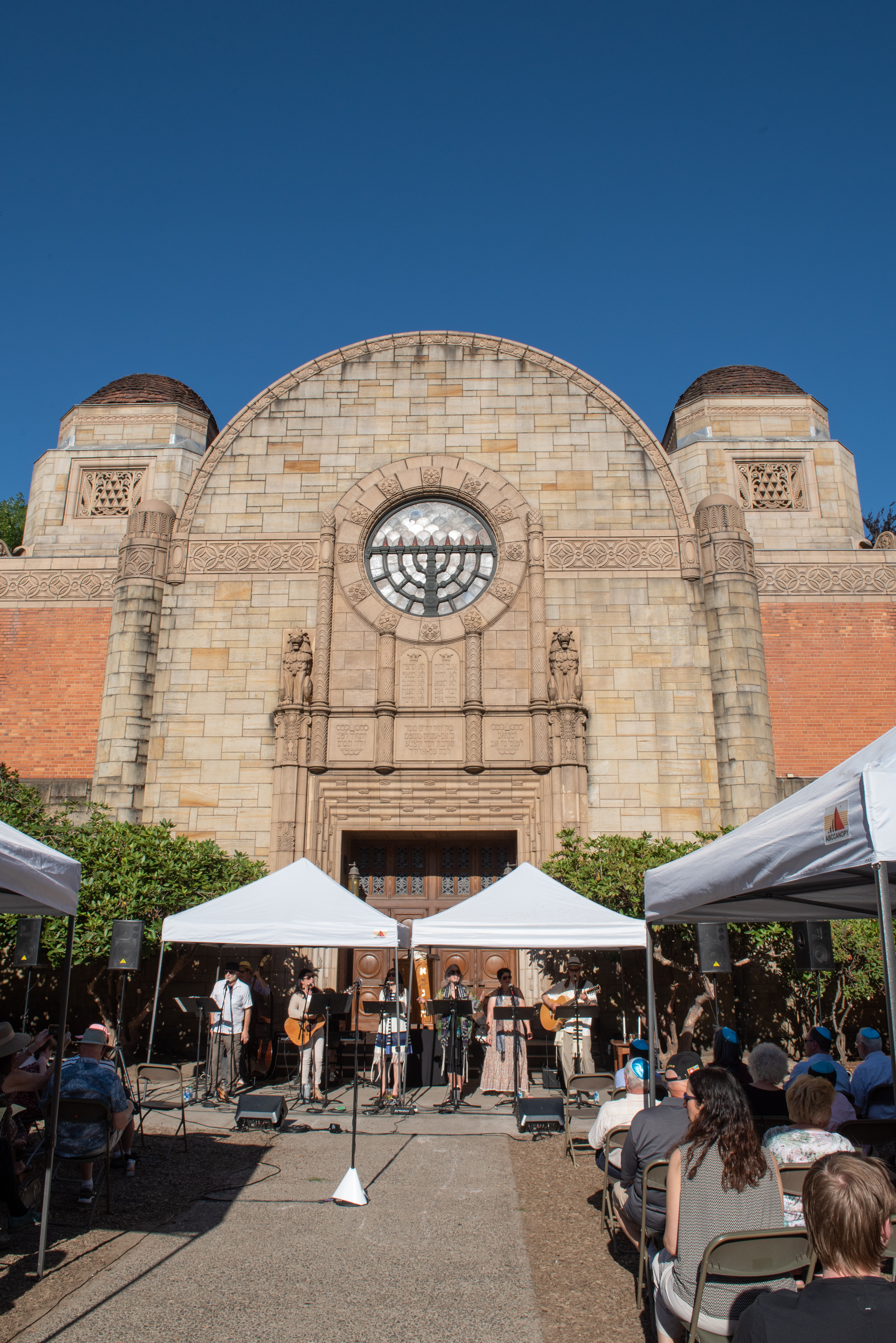 Shabbat on the Plaza (with Supper from CBI's Education Committee)