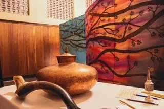 Modern Mishkan Tot Shabbat - image